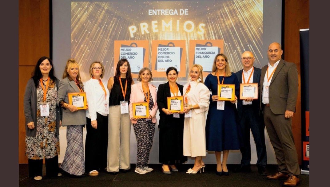 Eroski recibe cinco galardones en los Premios Comercio del Año  Eroski recibe cinco galardones en los Premios Comercio del Año