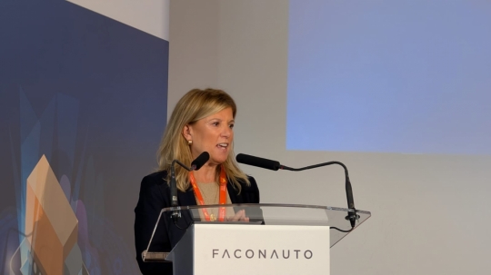 La falta de ayudas deja a España rezagada en la descarbonización del transporte pesado, según los concesionarios La falta de ayudas deja a España rezagada en la descarbonización del transporte pesado, según los concesionarios