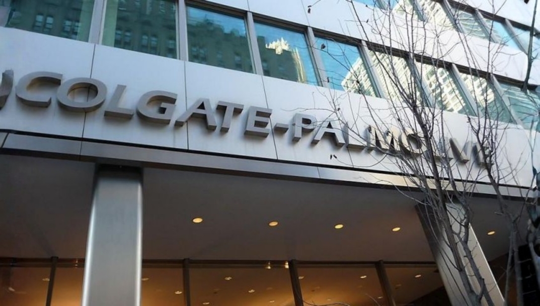 Colgate-Palmolive gana 636,2 millones de euros en el tercer trimestre (-0,3%), y recorta previsiones Colgate-Palmolive gana 636,2 millones de euros en el tercer trimestre (-0,3%), y recorta previsiones