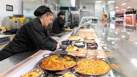 El consumo inmediato representa ya 1 de cada 3 euros del gasto total en alimentación y bebidas El consumo inmediato representa ya 1 de cada 3 euros del gasto total en alimentación y bebidas