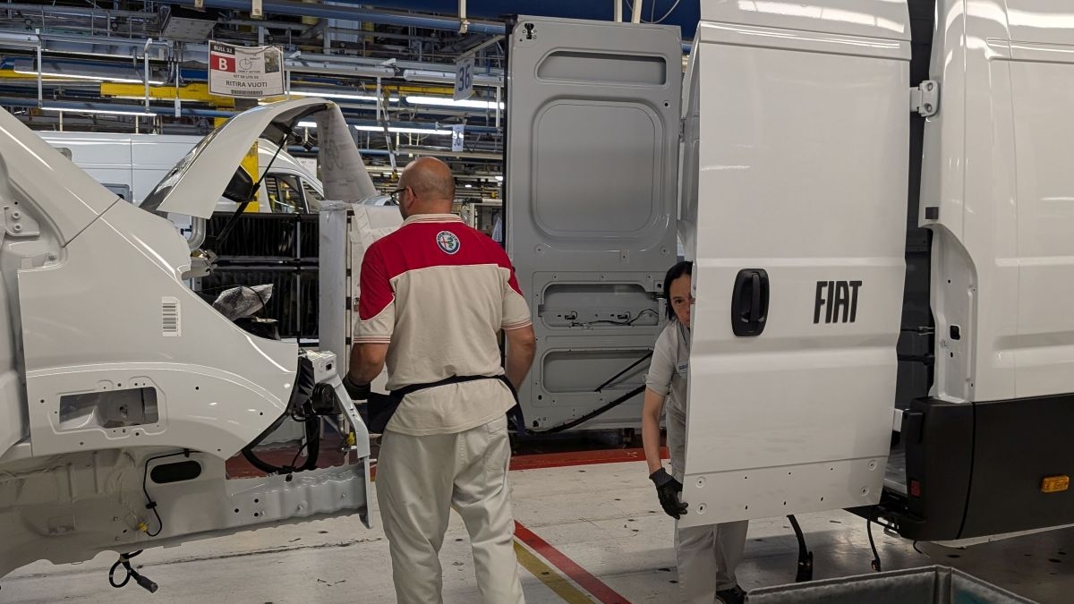 La planta de Atessa (Italia) es la mayor fábrica de Europa dedicada exclusivamente a la producción de vehículos comerciales ligeros.