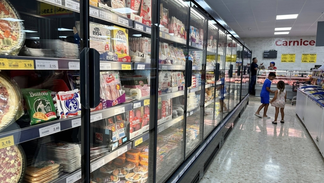 Interior de la nueva tienda Ruiz Galán en Algeciras.