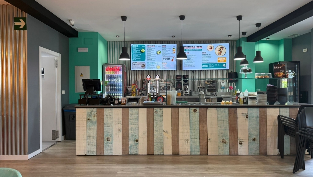 Urban Poke impulsa su expansión con nuevas aperturas y adquisiciones