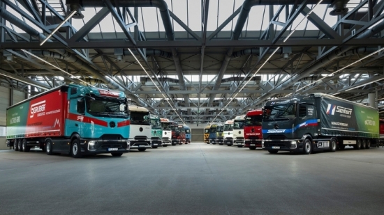 Mercedes-Benz utiliza 14 camiones eléctricos para sus propios procesos logísticos