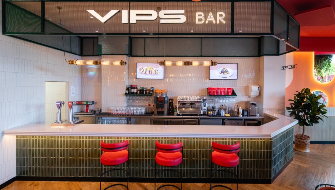 Barra del nuevo Vips de Plaza Grecia de Madrid.