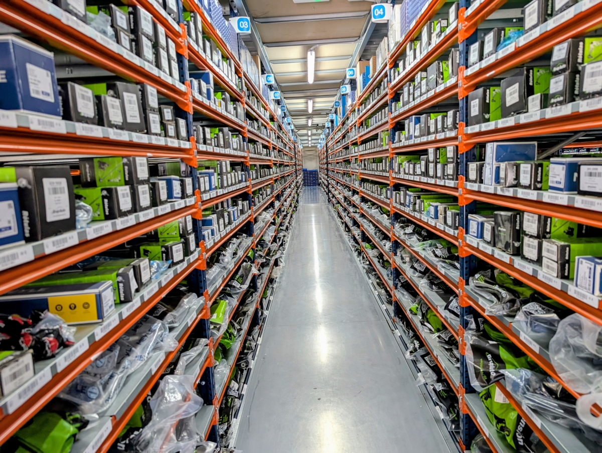 El caso único español: el 67% de las piezas que pide un taller se las puede suministrar su tienda de inmediato