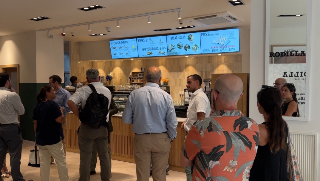 Rodilla inaugura su primer local en Gibraltar, en el espacio del antiguo Hotel Continental