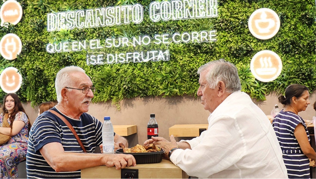 El Jamón estrena su primer 'Descansito Córner' en la nueva tienda de Alcalá de Guadaíra (Sevilla)