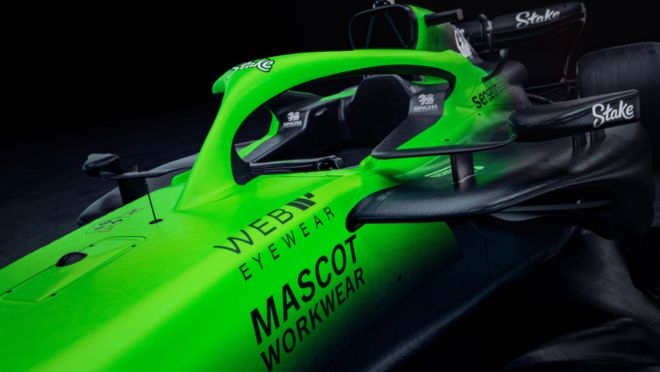 La laca de repintado Race Finish-R de R-M mejora rendimiento y sostenibilidad en la escudería Stake F1 Team KICK Sauber