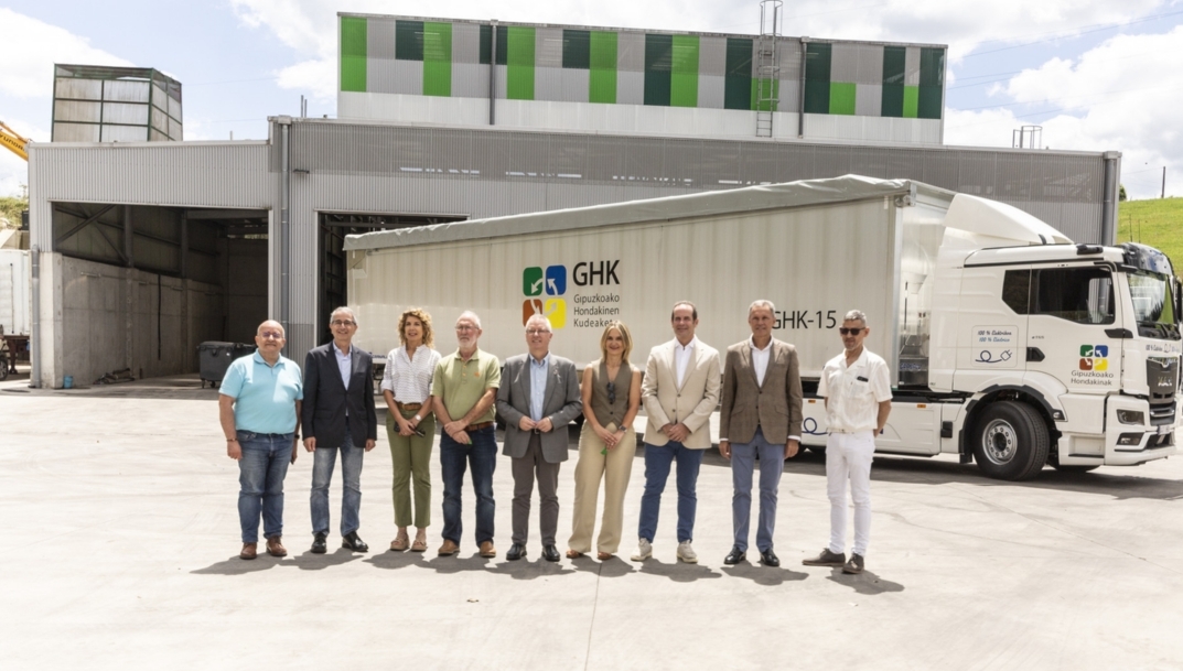 MAN entrega su primer camión eléctrico de serie en España a Transportes Garrai