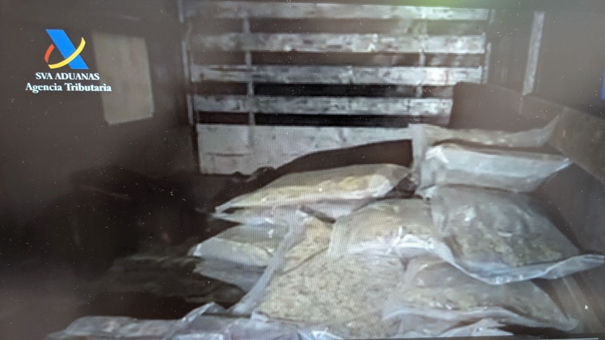 Cae una red de transporte de droga por carretera desde España con 2.500 kilos de hachís
