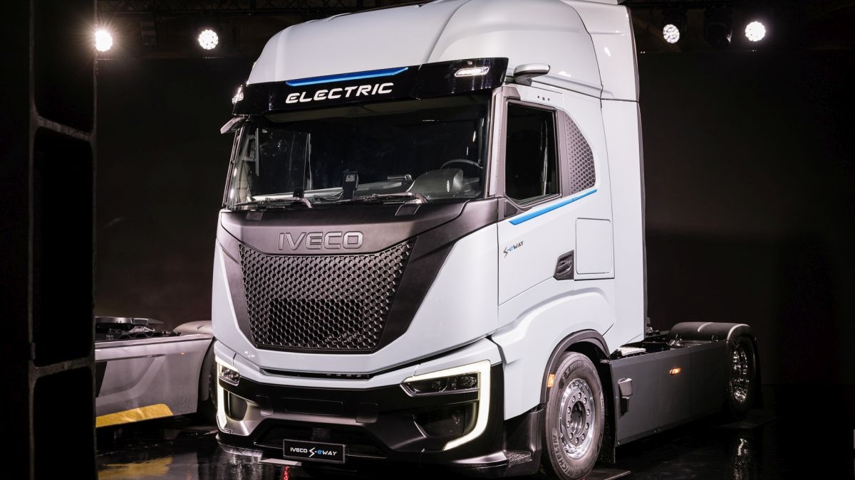 S-eWay Artic, el nuevo camión eléctrico de Iveco para el transporte de larga distancia.