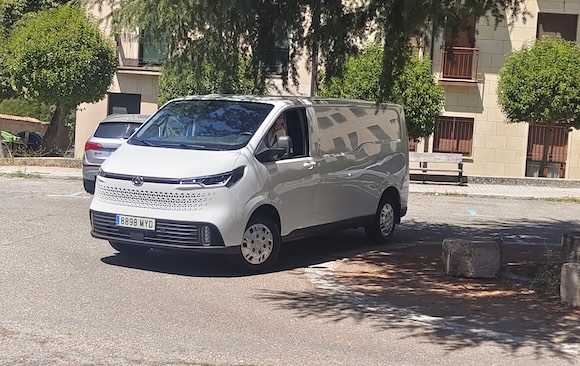 La imagen de la Deliver 7 se desmarca del resto de sus compañeras de catálogo.