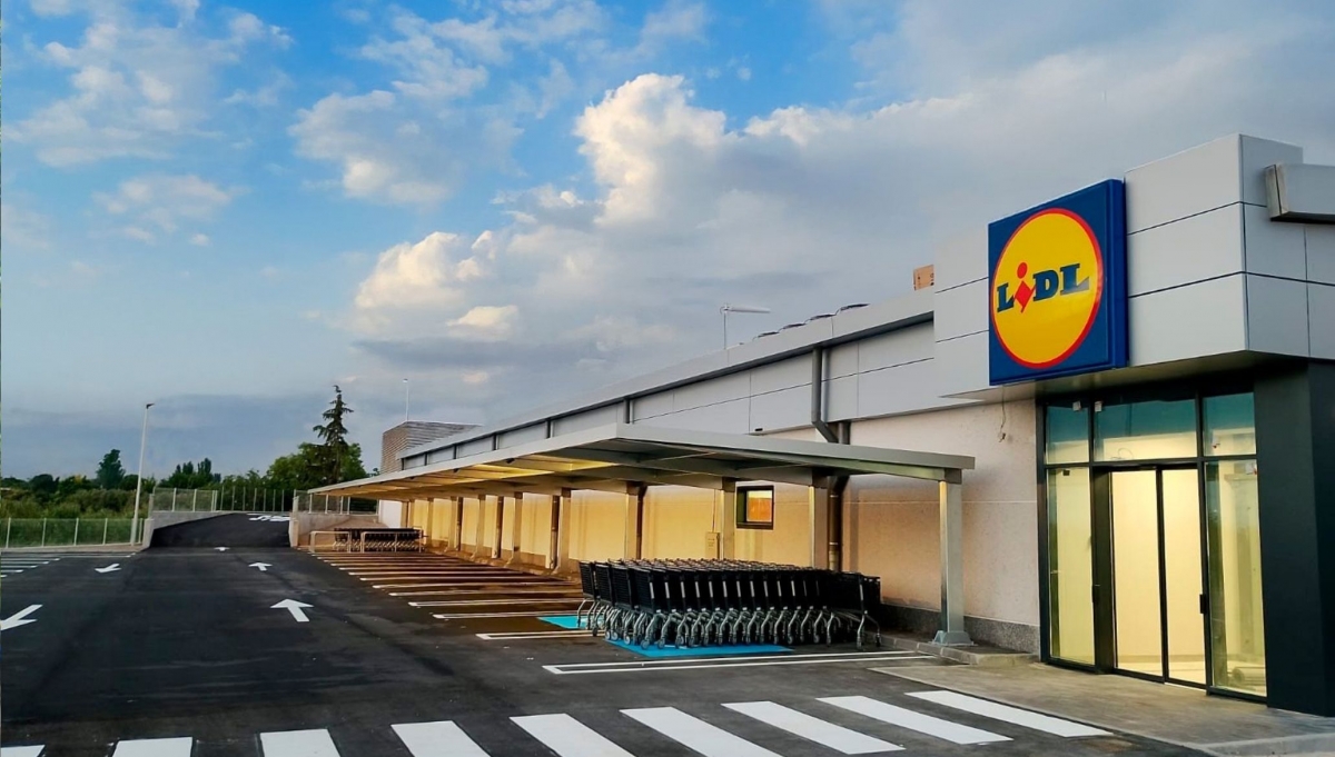 Lidl reabre su tienda en Baza (Granada) tras invertir 2,3 millones en su modernización y ampliación