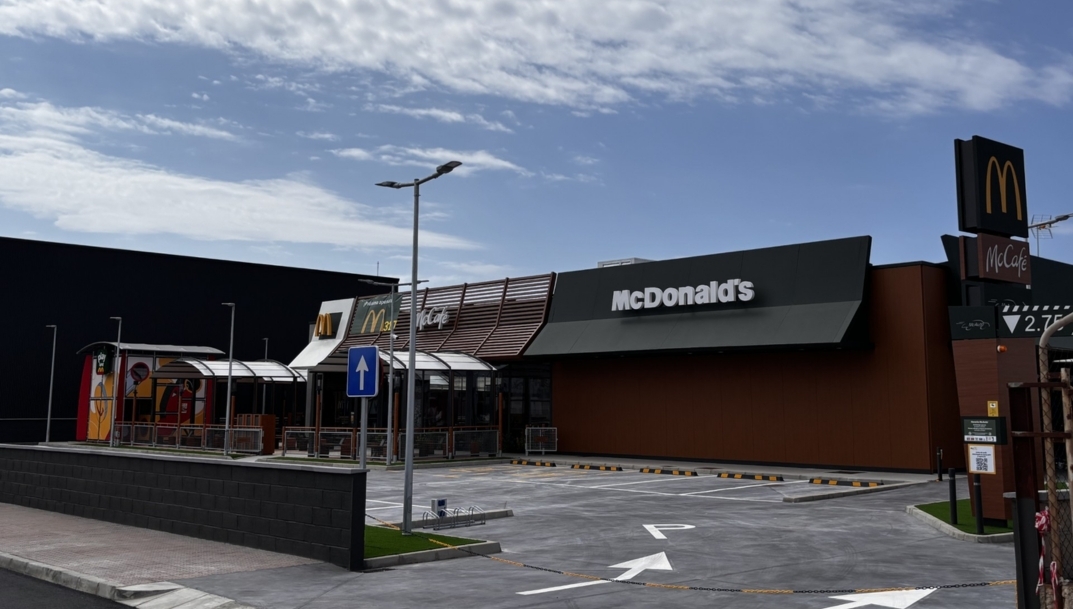 McDonald's supera los 20 restaurantes en Baleares con su desembarco en Ciudadela