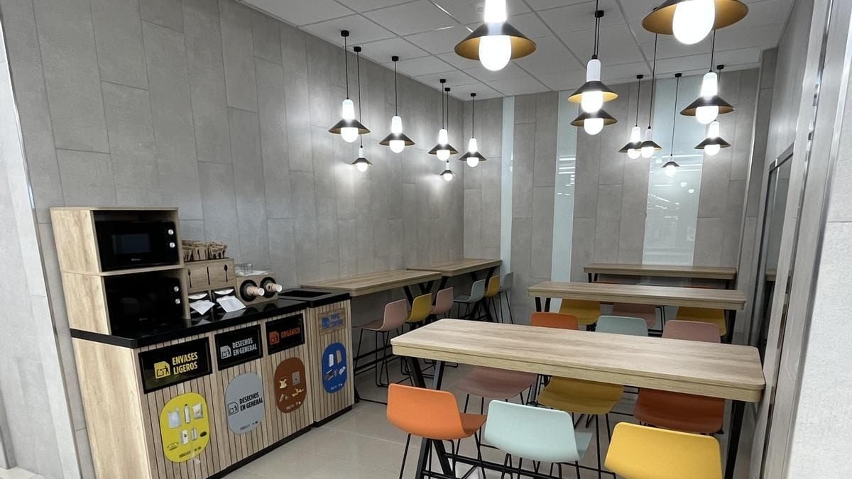 El acceso libre a determinados accesorios para comer ha derivado en un uso desproporcionado y ajeno al fin original.