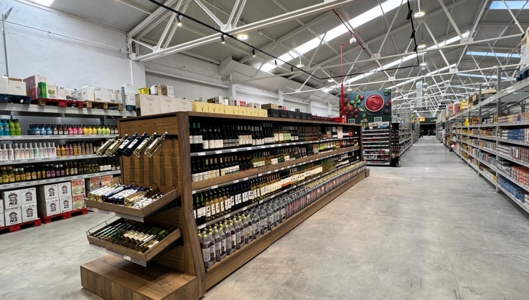 Interior del Comarket de Sonseca.