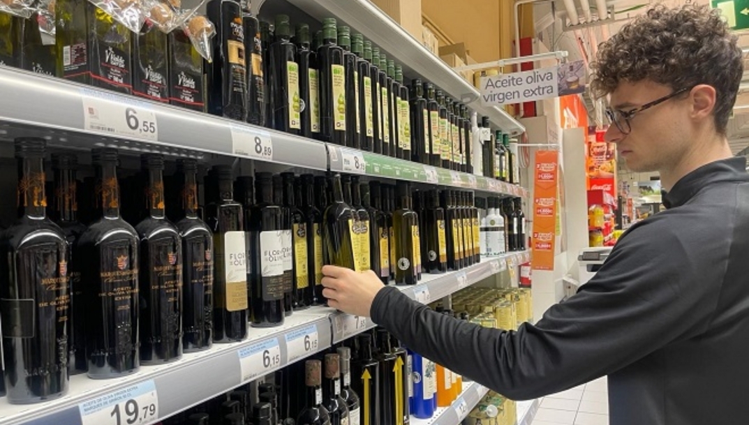 El precio del aceite se estabiliza y los huevos se encarecen el 18,3% en julio