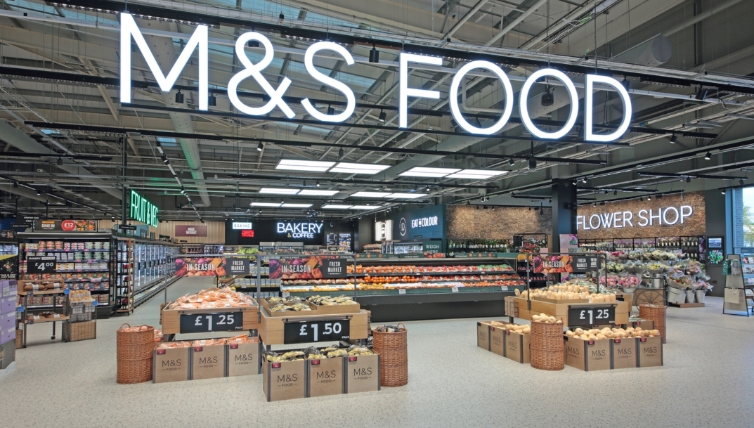 M&S acelera sus ventas de alimentación a medida que disminuye el impacto del ciberataque