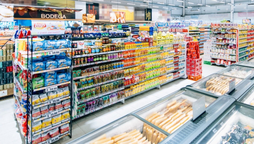 Los productos de origen animal dominan el 77% de las promociones en el supermercado, según un informe