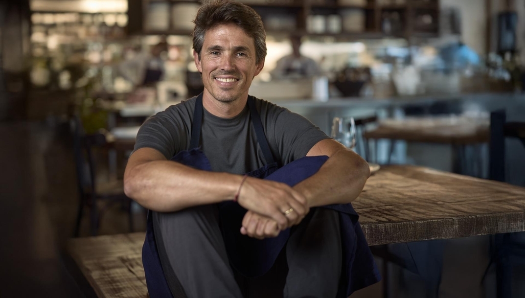 Nino Redruello, socio, cuarta generación y cocinero de Familia La Ancha. - 