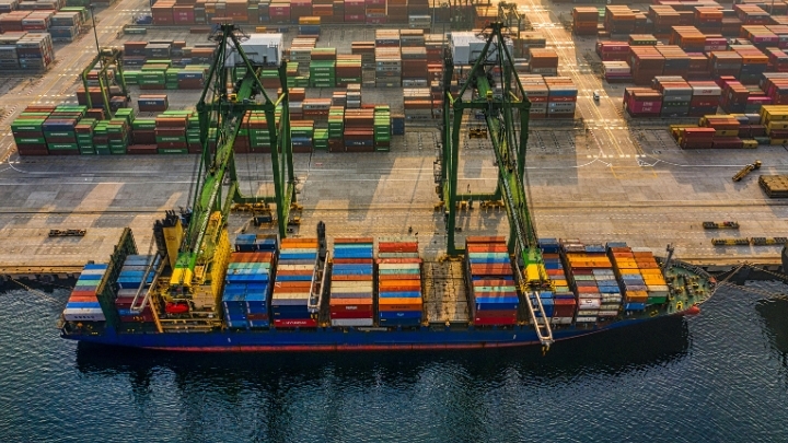 UNO pide bajar los impuestos para multiplicar la atracción de inversiones a los puertos
