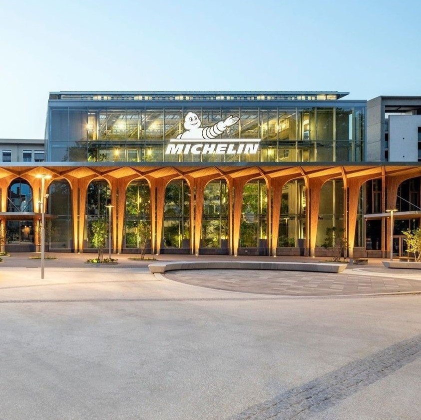 Michelin respalda la normativa Euro 7: la aplicará en sus nuevos productos en 2028 y en todas sus gamas en 2030