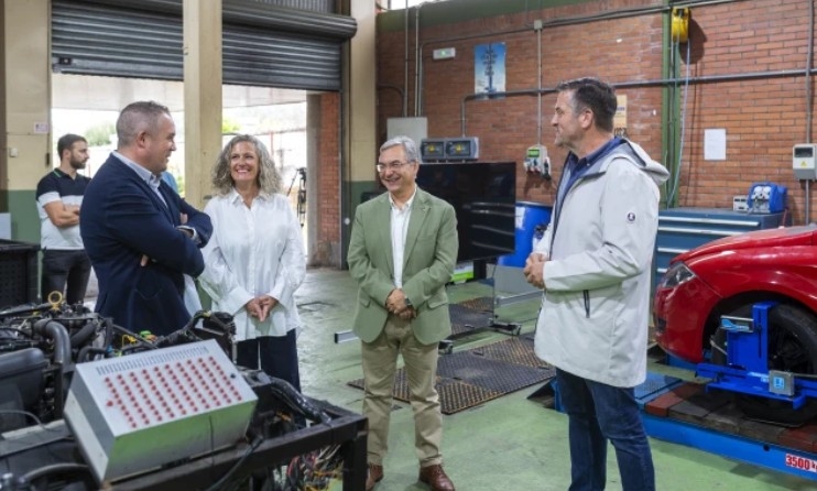 La Diputación de Ourense ayudará con 50.000 euros de refuerzo a los talleres de vehículos para 