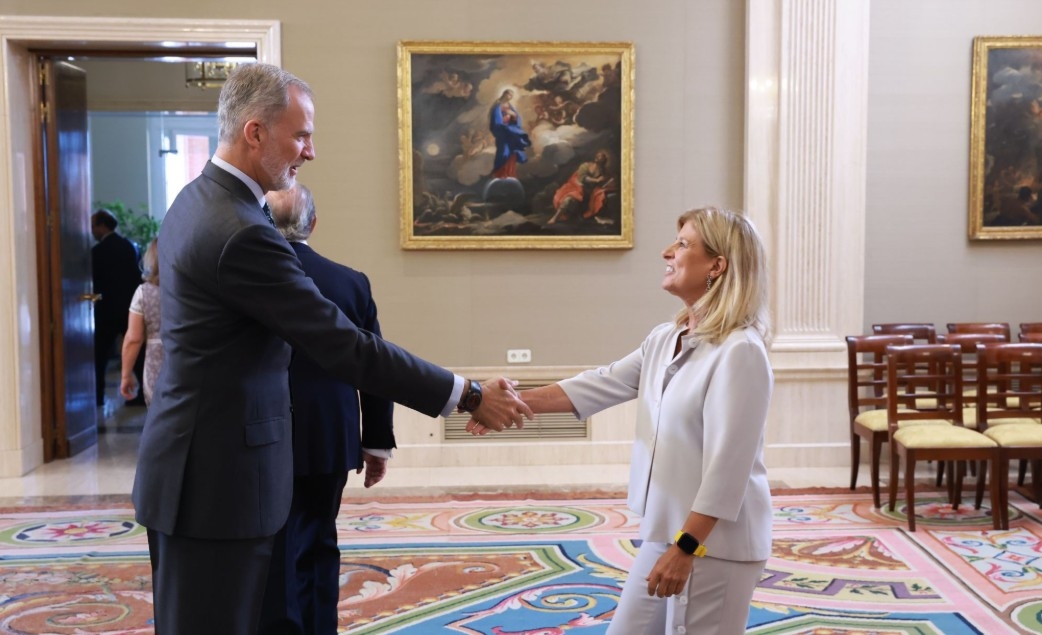 Marta Blázquez traslada al Rey Felipe VI la relevancia de pymes y concesionarios oficiales