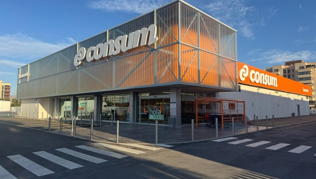 Consum avanza en Andalucía: abre su sexto supermercado en Almería
