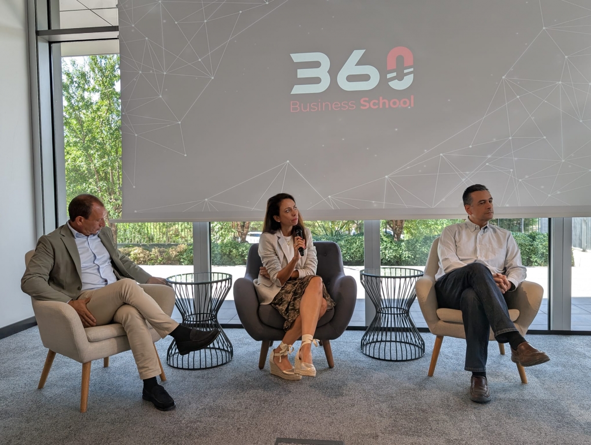 Daniel Arroyo (Würth), Mercedes Mondelo (VERA Business Intelligence) y Havier Alonso (Voice Auto).