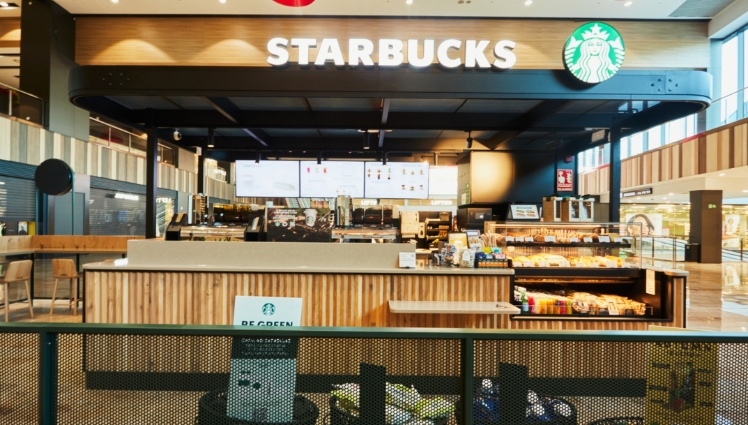 Starbucks inaugura su primer local en La Jonquera (Girona)