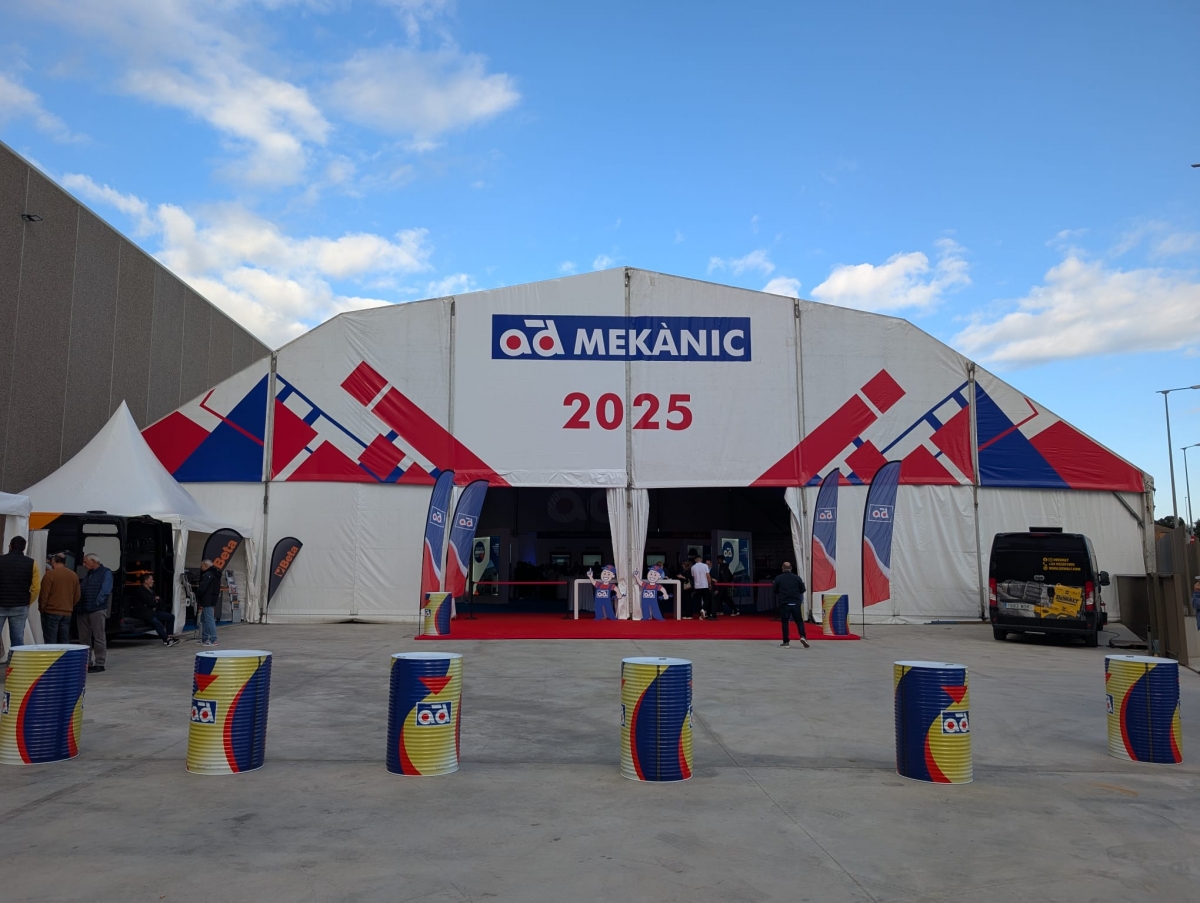 Carpa prinicpal de acceso a edición de 2025 de AD Mekànic. - 