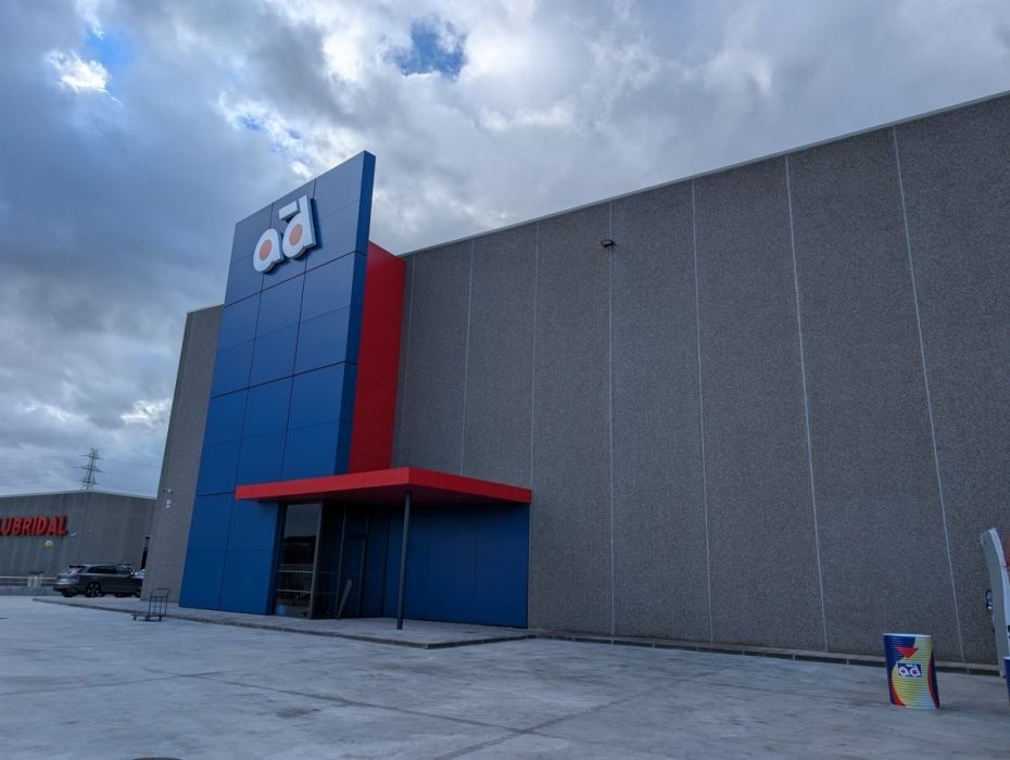 AD Bosch presenta su nuevo almacén logístico