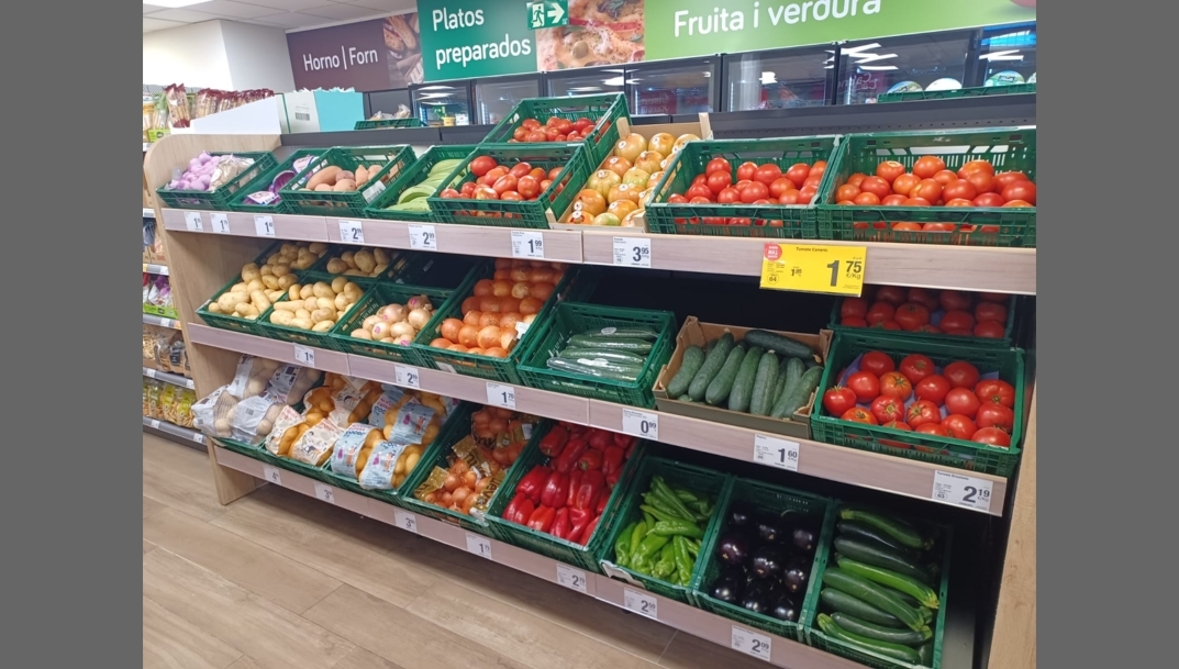 Sección de frutas y verduras del nuevo Charter.
