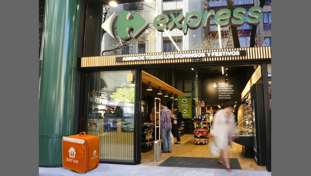 Carrefour amplía a 80 tiendas su alianza con Just Eat para el reparto de la compra