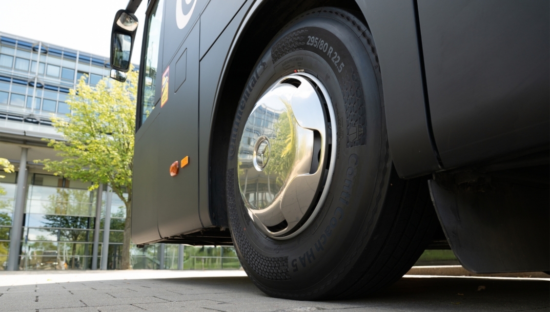 Continental presenta su neumático Conti Coach HA 5 para autobuses de larga distancia e interurbanos