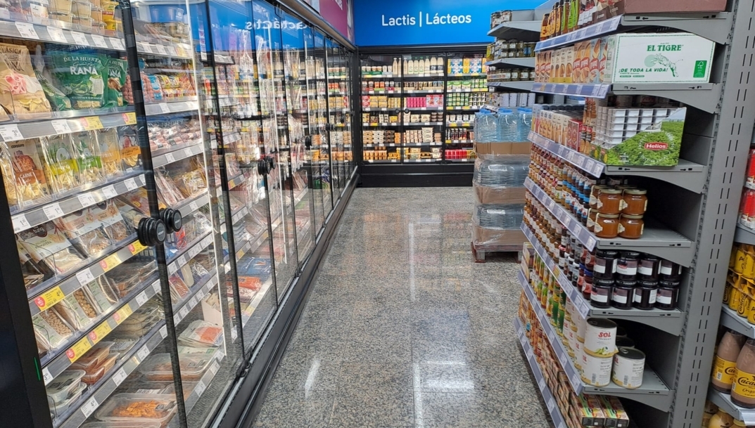 Sección de refrigerados y lácteos en el nuevo Charter de Valencia.