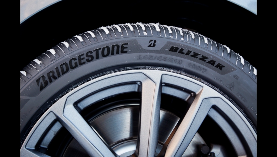 El Blizzak 6 de Bridgestone gana la prueba de neumáticos de invierno de Auto Bild