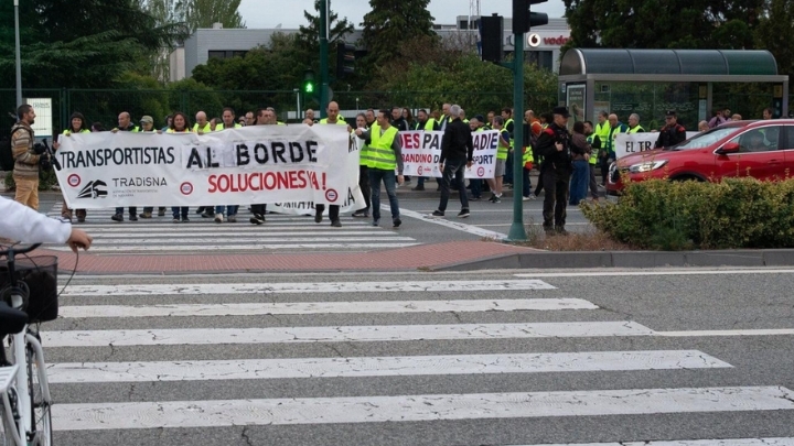 El transporte navarro se manifiesta contra los peajes y anuncia 