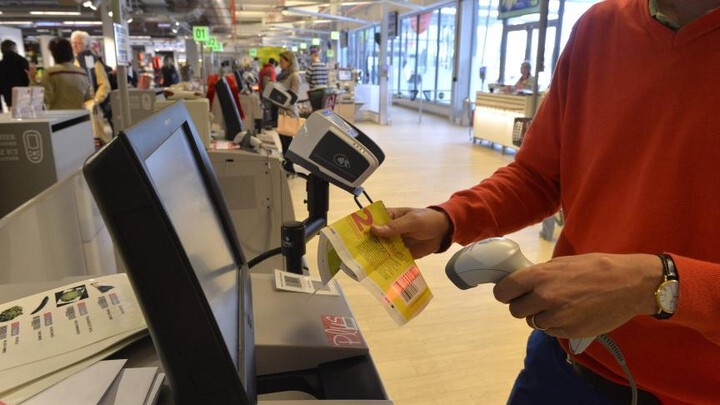 Lieja, la única ciudad europea con un impuesto específico sobre las cajas de autopago