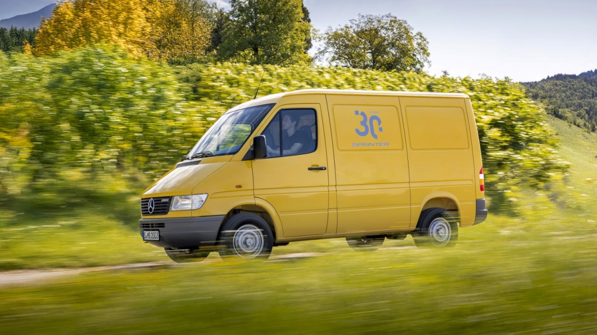 En tres décadas se han fabricado más de cinco millones de Sprinter en diferentes variantes.