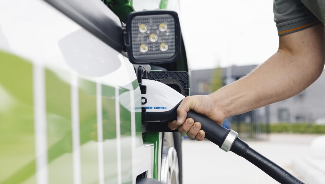 Recarga de un camión eléctrico Volvo.