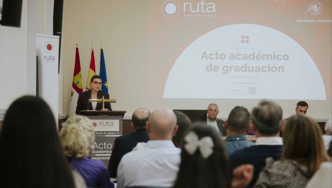 Ruta TBS celebra su tercera graduación de postgrados en transporte