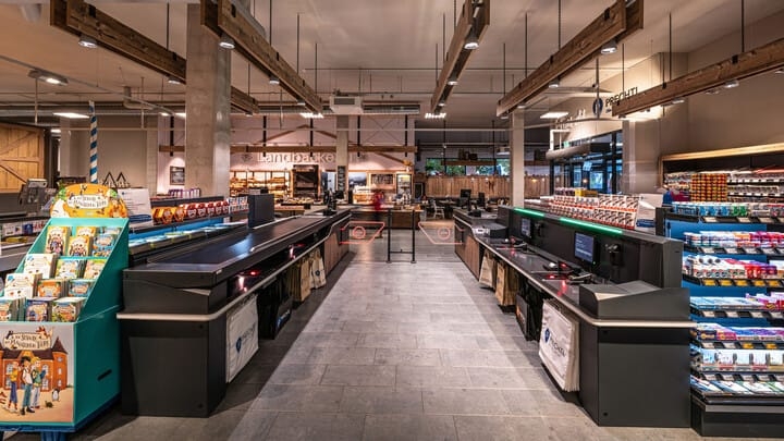 Supermercado EDEKA Prechtl en Bad Feilbach (Alemania).