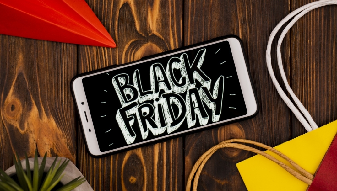 El comercio online crece en España cuatro veces más que la tienda física en el último año, según NIQ