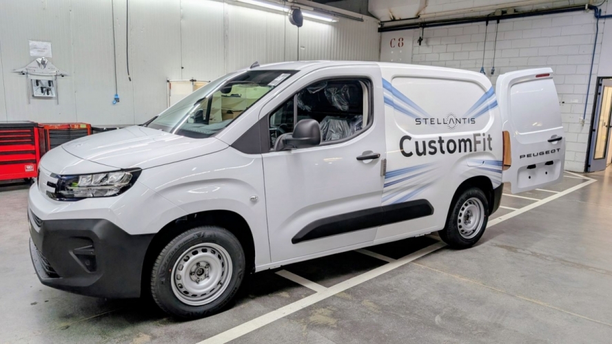 Stellantis Pro One impulsa la personalización de sus furgonetas desde su centro especializado en la fábrica de Vigo