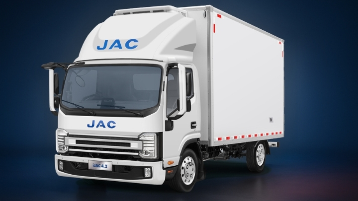 JAC adelanta que en 2026 llegará a España su camión eléctrico iJAC 4.2