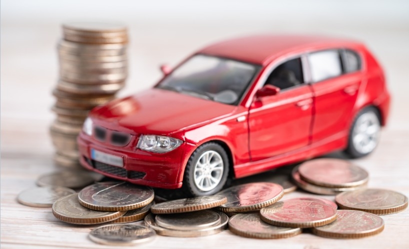 La prima media de seguros desciende a los 395 euros (6%) y baja de los 400 euros por primera vez desde febrero