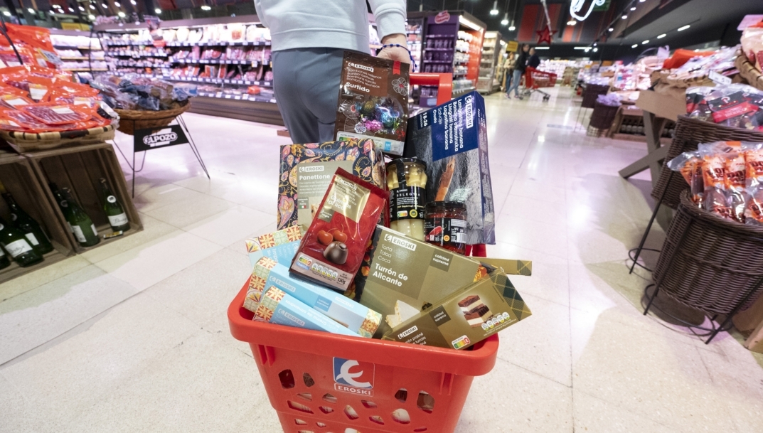 Los hogares españoles aumentan el 30% su gasto en alimentación en Navidad, según Eroski